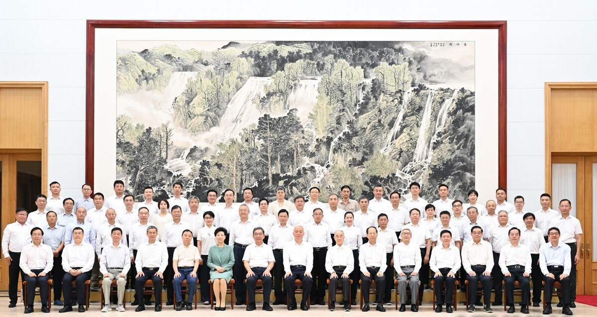 ▲2025년 중국 베이다이허 회의에 참석한 전문가들의 모습. (신화연합뉴스)