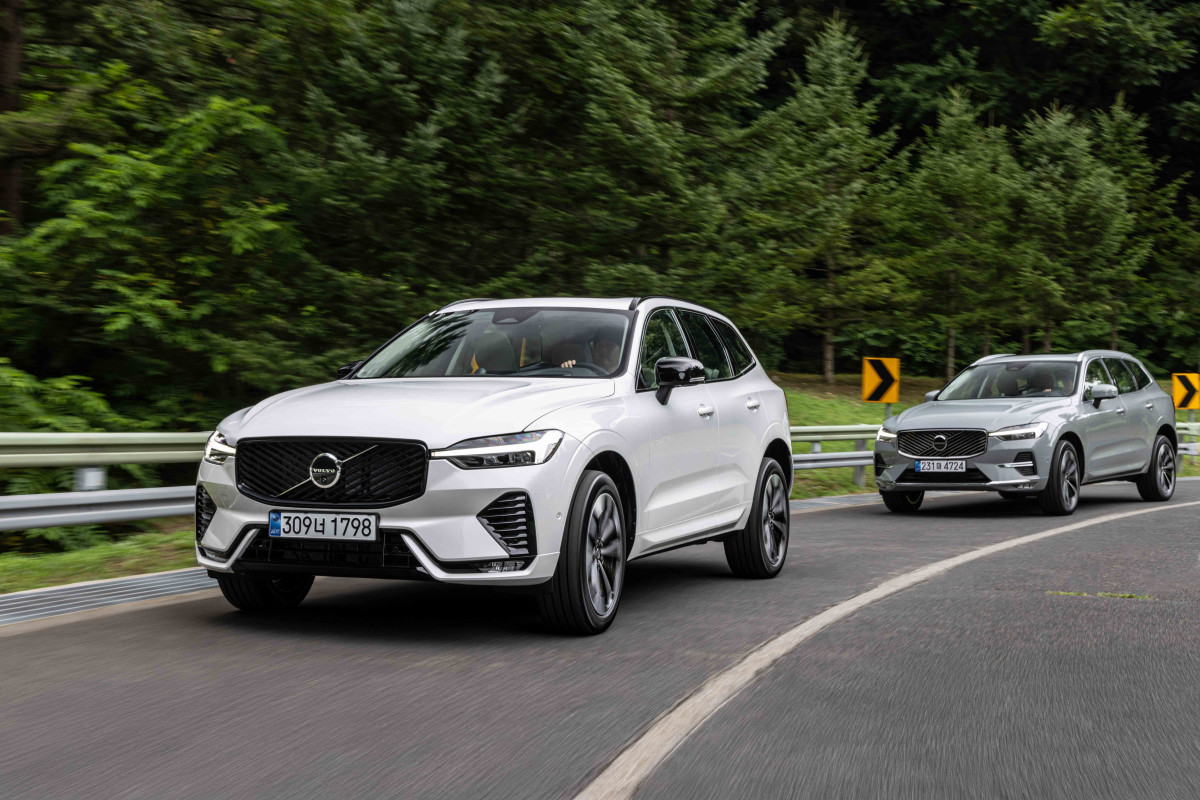 ▲신형 XC60은 절제된 스칸디나비아 디자인을 바탕으로 새 프론트 그릴과 알로이 휠이 적용됐다. 마일드 하이브리드(B5) 울트라 트림은 브라이트·다크 두 가지 테마를 제공해 소비자의 선택 폭을 넓혔다.  (사진=볼보자동차 코리아)