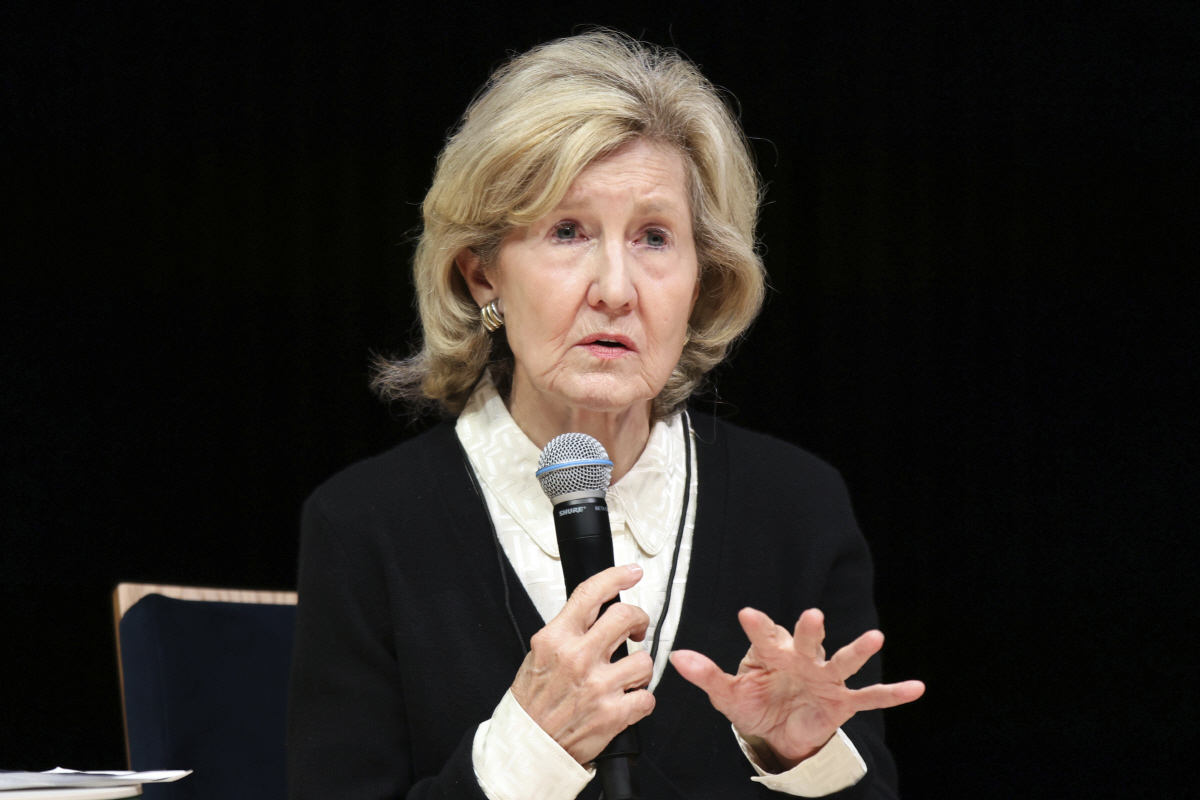 ▲주(駐) 나토(NATO·북대서양조약기구) 미국 대사를 지낸 케이 베일리 허치슨 전 미국 연방상원의원이 5월 23일(현지시간) 미국 오하이오주 데이턴에서 열린 나토 의회연맹 총회에서 발언하고 있다. 데이턴(미국)/AP뉴시스