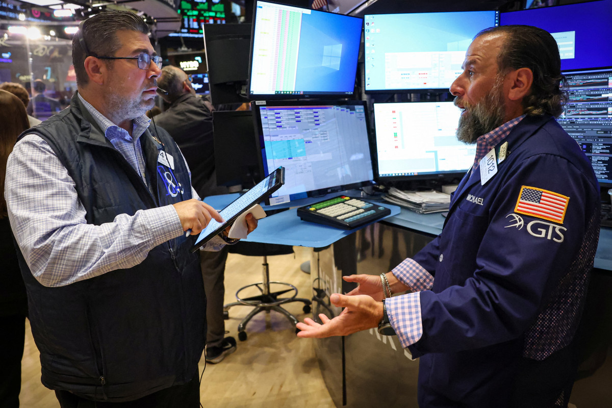 ▲18일(현지시간) 뉴욕증권거래소(NYSE) 에서 트레이더들이 근무하고 있다.  (뉴욕/로이터연합뉴스 )