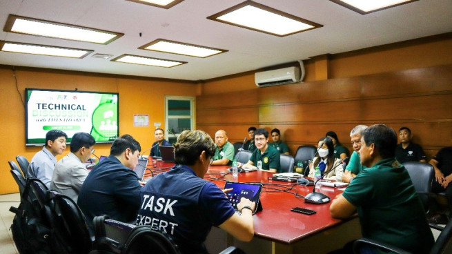 ▲필리핀 농업부 산하 기계화 전담기관 관계자와 TYM 관계자들이 12일 제품 현지화 및 기술 전문가 육성 방안에 대해 논의하고 있다. (사진제공=TYM)