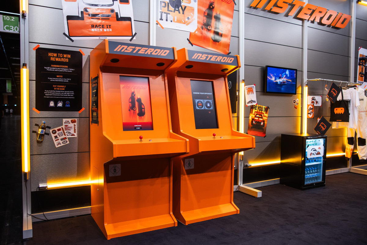 ▲ '게임스컴 2025'에서 현대자동차가 전시하는 게임 '인스터로이드 레트로 아케이드'. (사진=현대차)