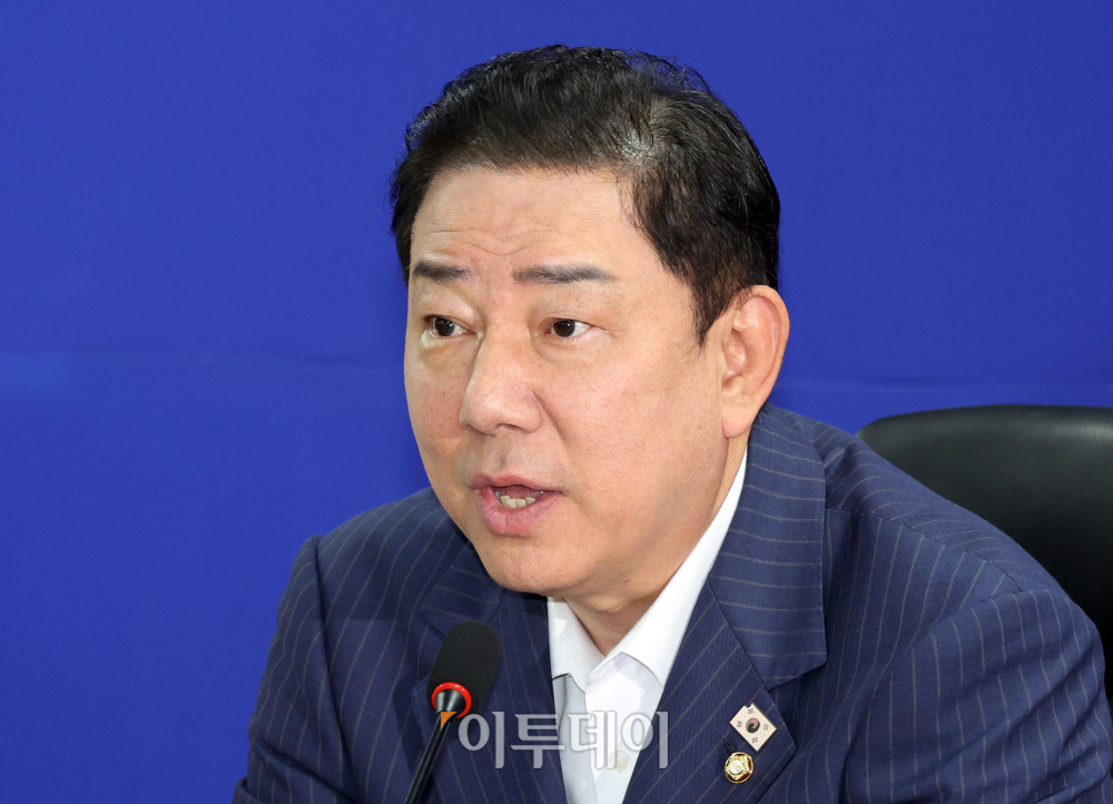 ▲김병기 더불어민주당 원내대표가 20일 서울 여의도 국회 의원회관에서 열린 새정부 경제성장전략 당정협의에서 발언을 하고 있다. 고이란 기자 photoeran@