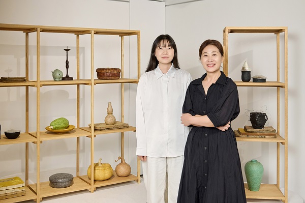 ▲올해의 장인 박갑순, 젊은 공예인 이윤정 (예원 제공)