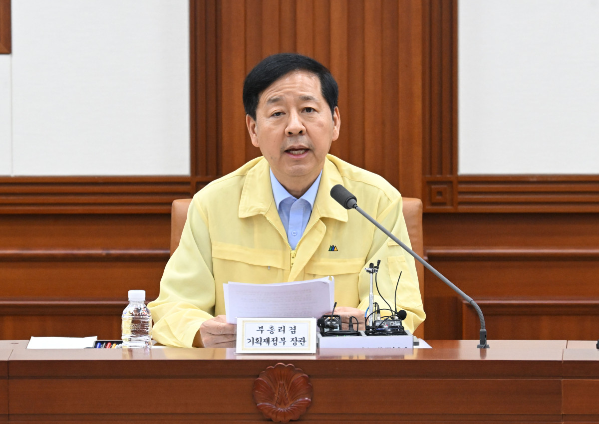 ▲구윤철 부총리 겸 기획재정부 장관이 8월 20일 서울 종로구 정부서울청사에서 열린 '제5차 공급망안정화위원회'를 주재, 모두발언을 하고 있다. (기획재정부)