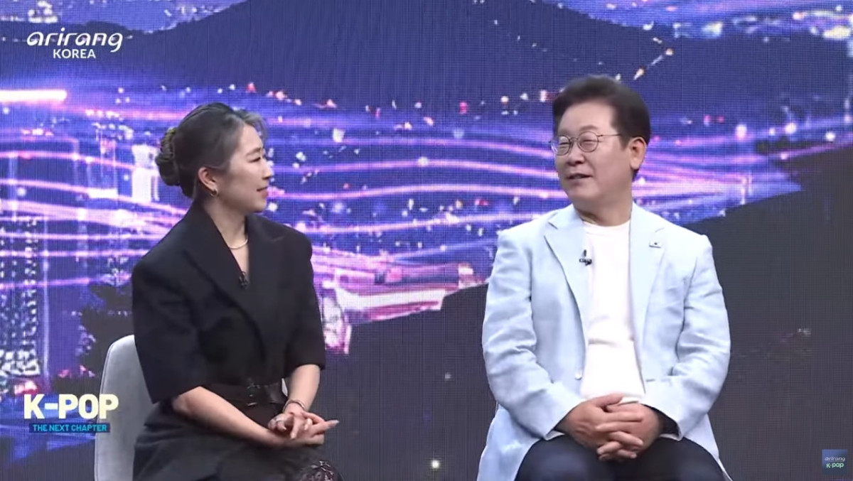 ▲영화 '케이팝 데몬 헌터스' 메기강 감독(왼)과 이재명 대통령. (출처=아이랑 유튜브 채널 캡처)