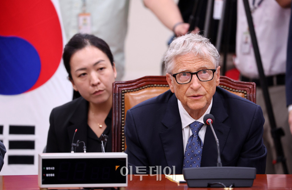 ▲빌 게이츠 게이츠재단 이사장이 21일 서울 여의도 국회 외교통일위원회를 찾아 '한국의 글로벌 조건 기여와 리더십'을 주제로 간담회를 하고 있다. 고이란 기자 photoeran@