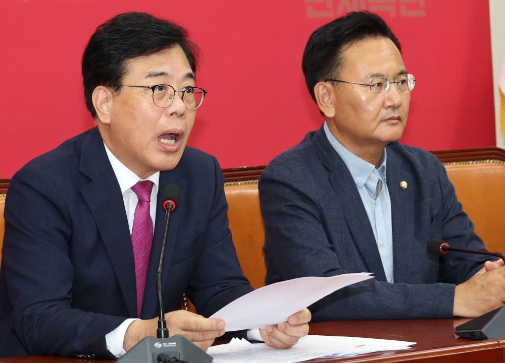 ▲송언석 국민의힘 비상대책위원장 겸 원내대표가 24일 서울 여의도 국회에서 현안 관련 기자간담회를 하고 있다. (고이란 기자 photoeran@)