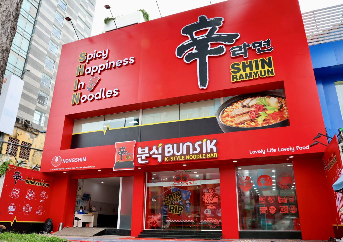 ▲농심 베트남 신라면 분식 외관 (사진제공=농심)