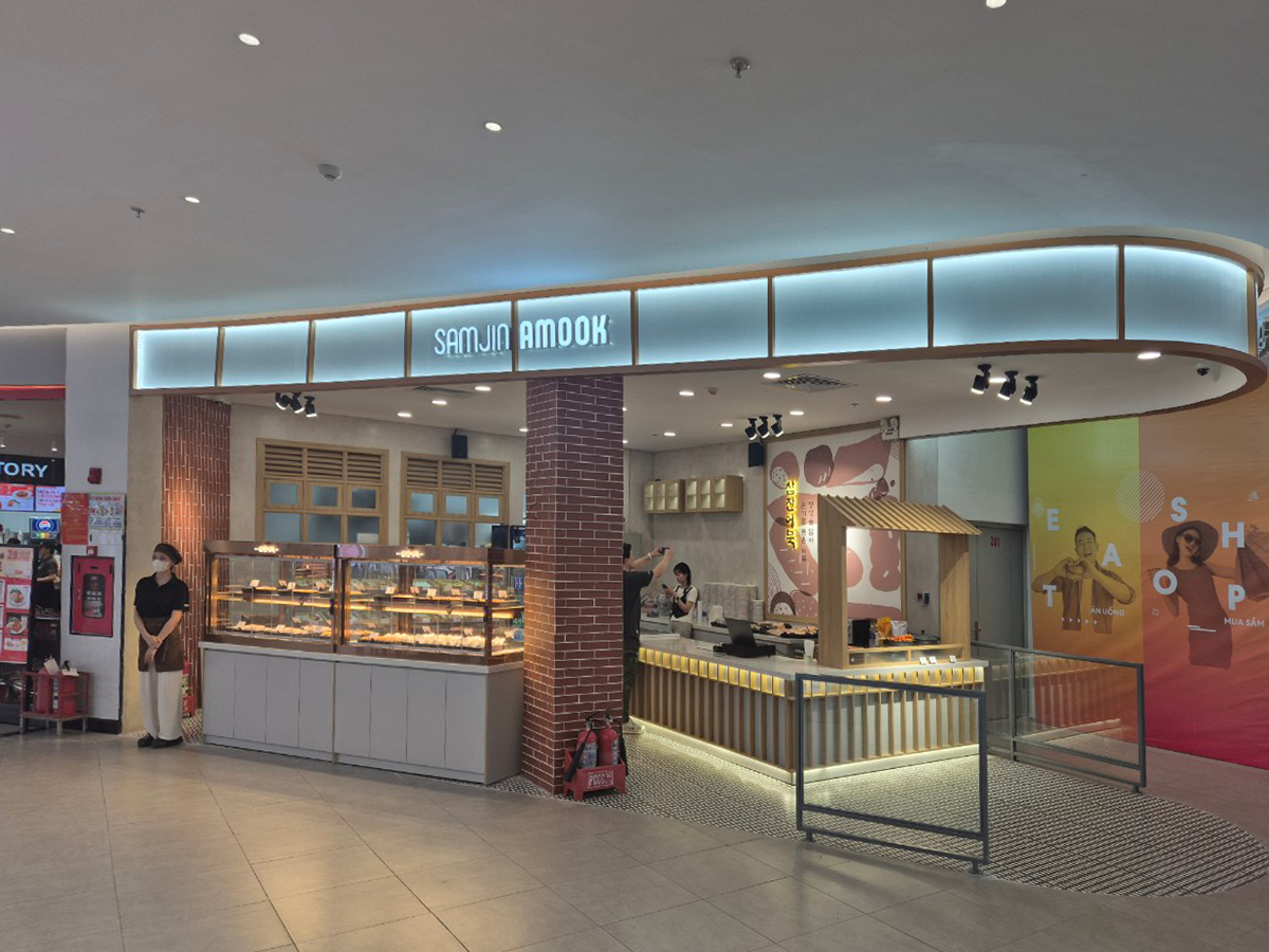 ▲삼진어묵 베트남 탕롱점 (사진제공=삼진어묵 제공 )