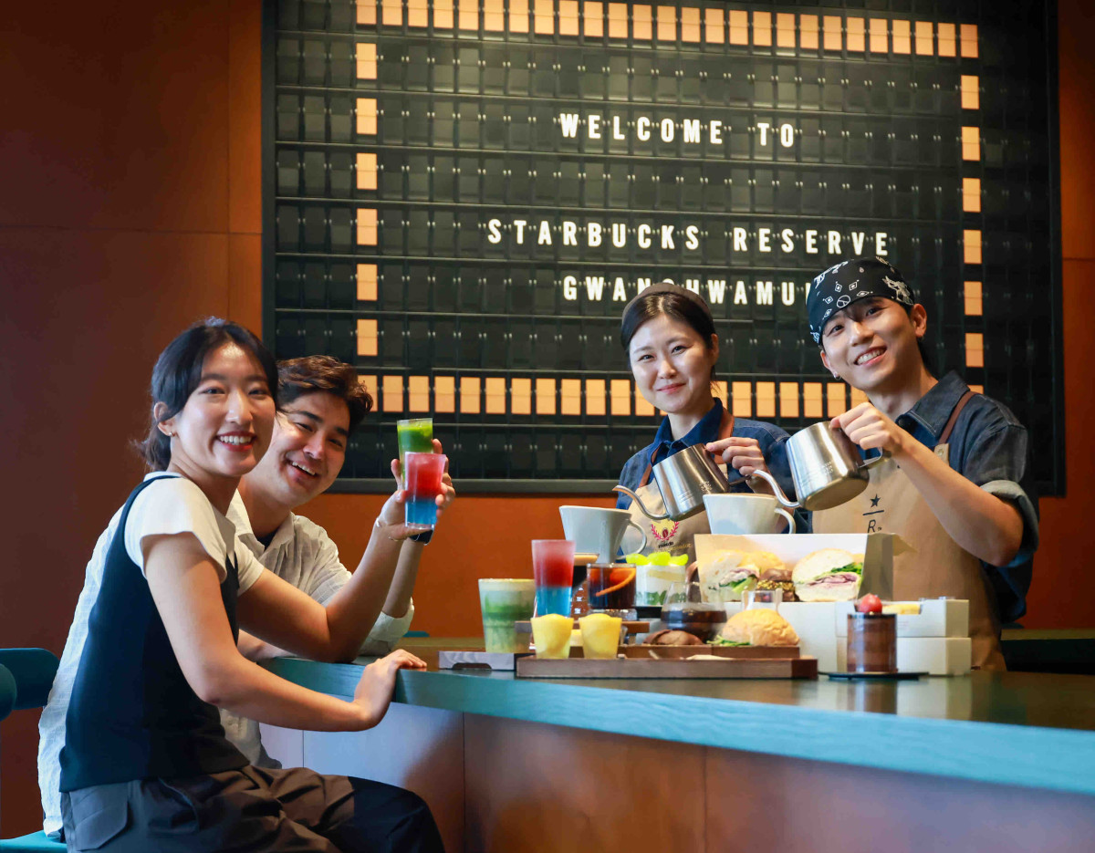 ▲스타벅스 코리아는 광화문 광장에 3번째 도심형 리저브 전용 매장 ‘리저브광화문’ 28일 오픈한다고 26일 밝혔다. (사진제공=스타벅스 코리아)