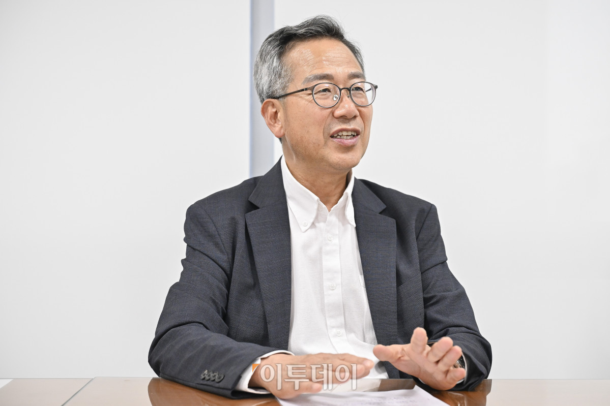 ▲정종대 서울시 부동산정책개발센터장이 13일 서울 중구 서울시서소문2청사에서 이투데이와 인터뷰를 하고 있다. 조현호 기자 hyunho@