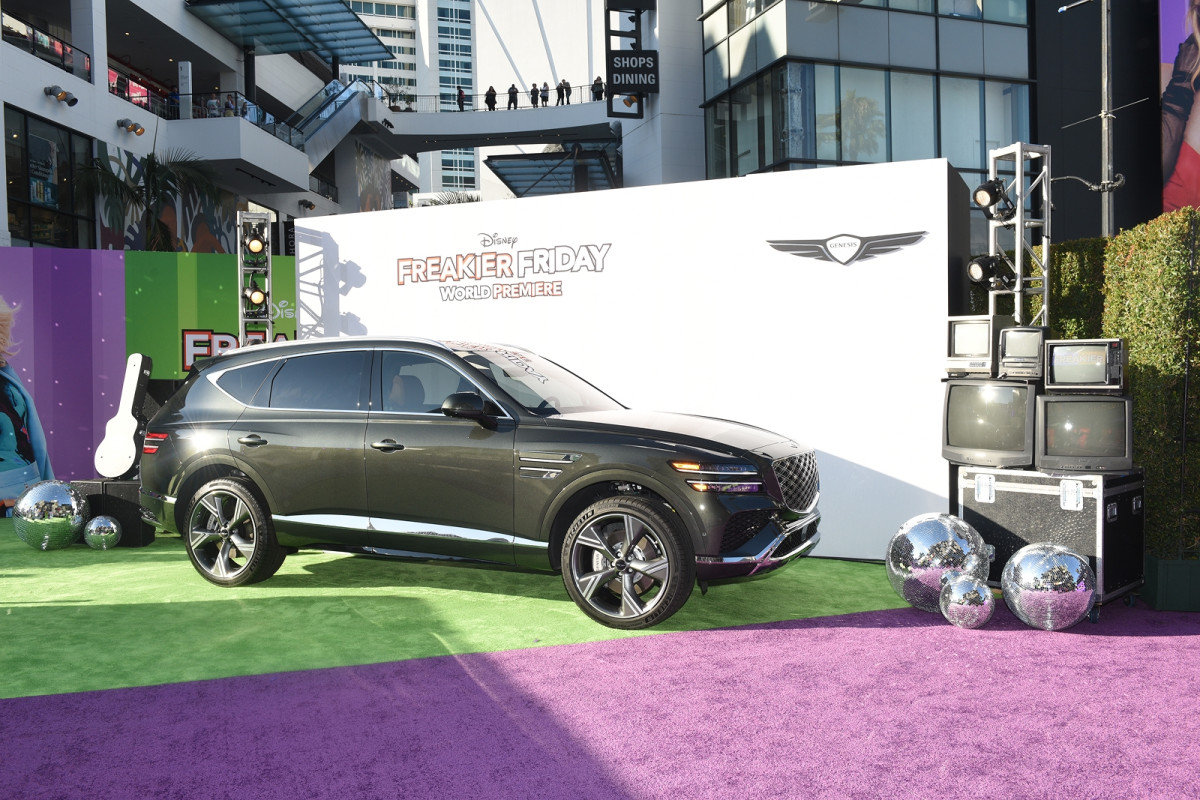 ▲영화 ‘프리키 프라이데이 2’에서 딸 애나(린제이 로한 분)의 차량인 제네시스 GV80. (사진=제네시스)