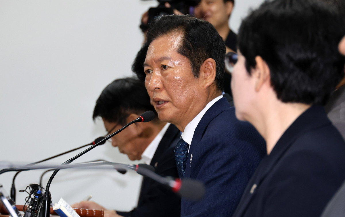 ▲정청래 더불어민주당 대표가 27일 오전 대전시 중구 용두동 더불어민주당 대전시당에서 열린 현장 최고위원회의에서 발언하고 있다. (연합뉴스)