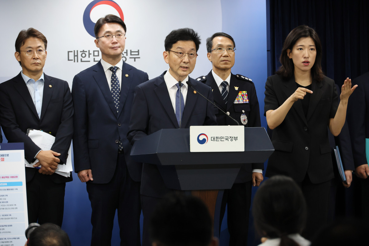 ▲윤창렬 국무조정실장이 28일 서울 종로구 정부서울청사에서 열린 보이스피싱 근절 종합대책 관계부처 합동브리핑에서 발언하고 있다. (연합뉴스)