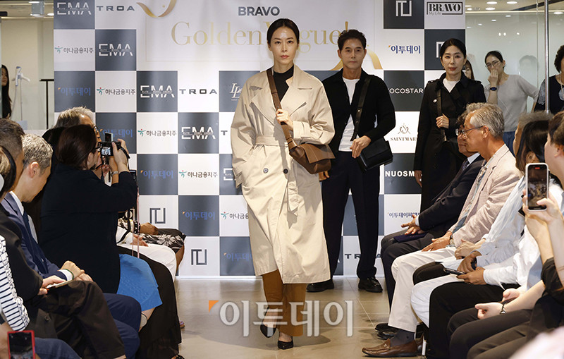 ▲28일 서울 강남구 논현동 이투데이빌딩 라운지에서 열린 브라보마이라이프 창간 10주년 기념 프리미엄 패션 축제 'Bravo Golden Vogue'에서 브랜드 트렁크쇼가 열리고 있다. 고이란 기자 photoeran@