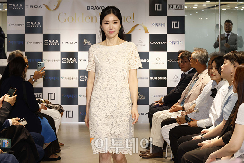 ▲28일 서울 강남구 논현동 이투데이빌딩 라운지에서 열린 브라보마이라이프 창간 10주년 기념 프리미엄 패션 축제 'Bravo Golden Vogue'에서 브랜드 트렁크쇼가 열리고 있다. 고이란 기자 photoeran@