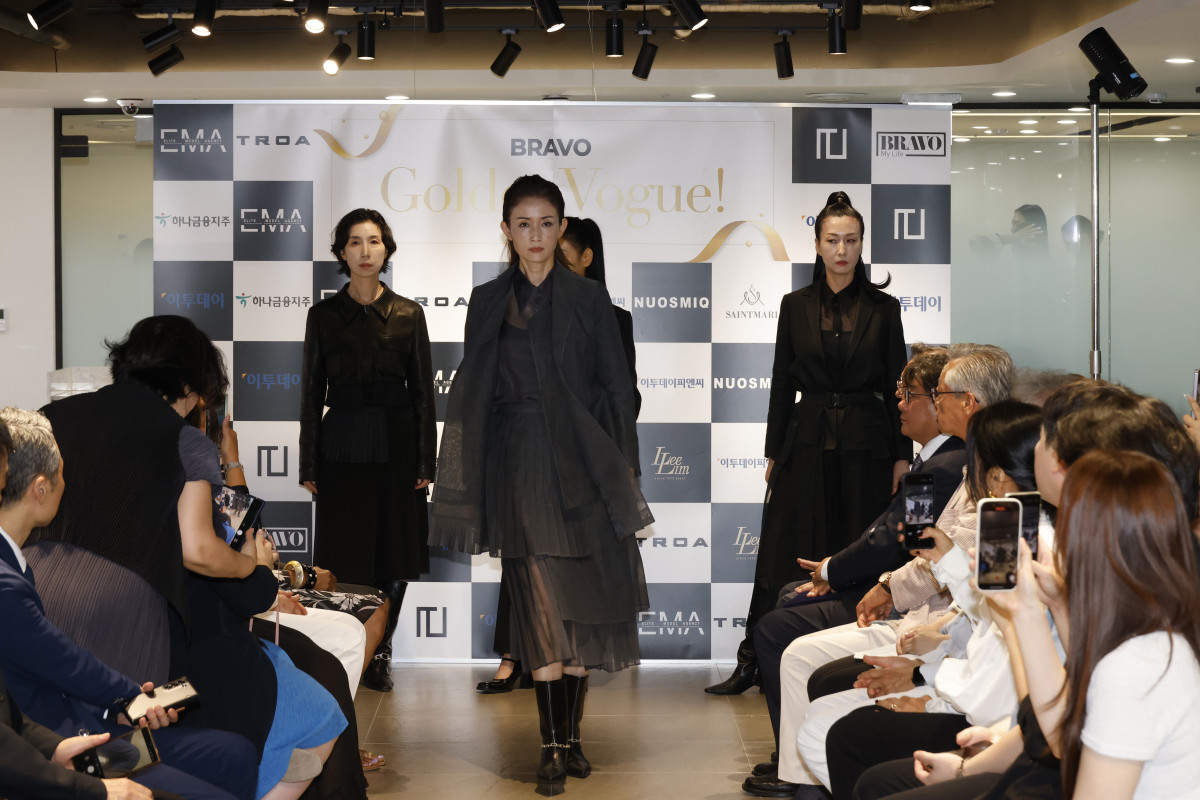 ▲28일 서울 강남구 논현동 이투데이빌딩 라운지에서 열린 브라보마이라이프 창간 10주년 기념 프리미엄 패션 축제 'Bravo Golden Vogue'에서 브랜드 트렁크쇼가 열리고 있다. 고이란 기자 photoeran@