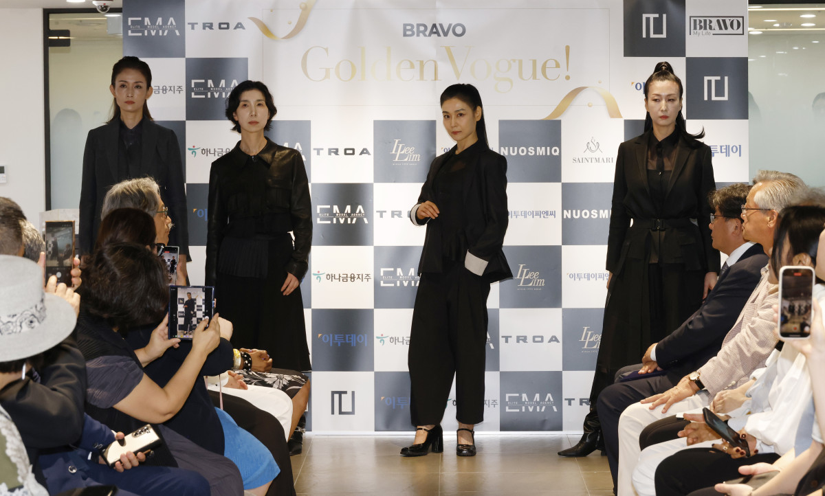 ▲28일 서울 강남구 논현동 이투데이빌딩 라운지에서 열린 브라보마이라이프 창간 10주년 기념 프리미엄 패션 축제 'Bravo Golden Vogue'에서 브랜드 트렁크쇼가 열리고 있다. 고이란 기자 photoeran@