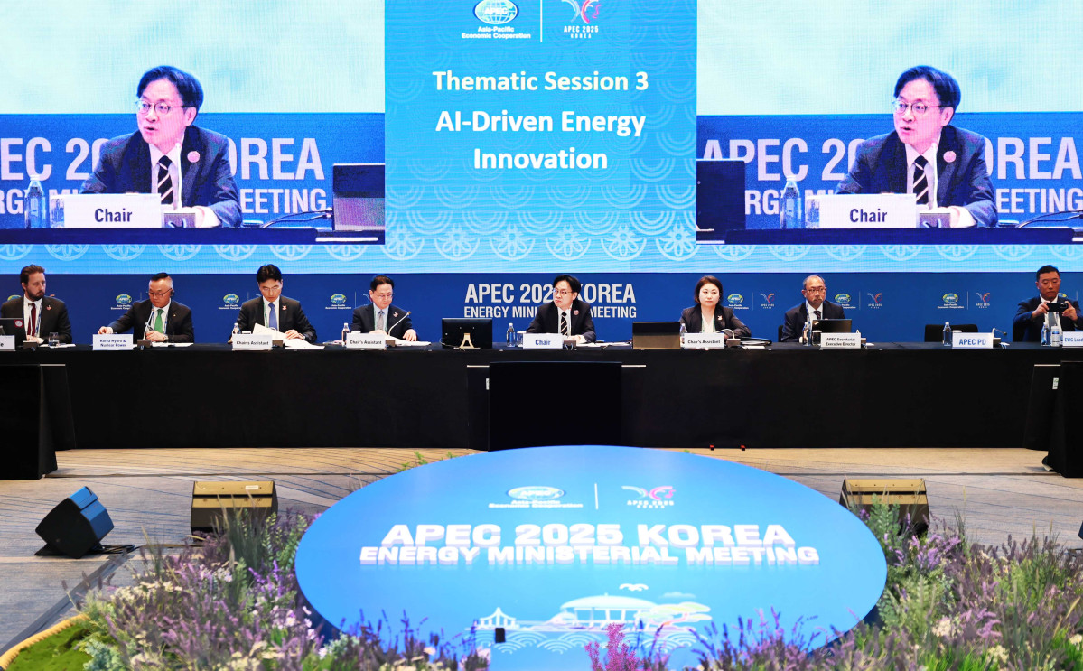 ▲김정관 산업통상자원부 장관(의장)이 28일 부산 해운대구 파라다이스호텔에서 열린 APEC 에너지장관회의를 주재하고 있다. (사진=연합뉴스)