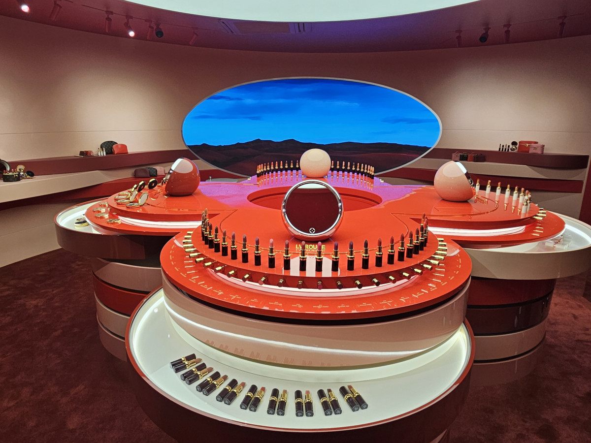 ▲‘라 보떼 루이 비통’ 팝업 공간 내 제품 존. (문현호 기자 m2h@)