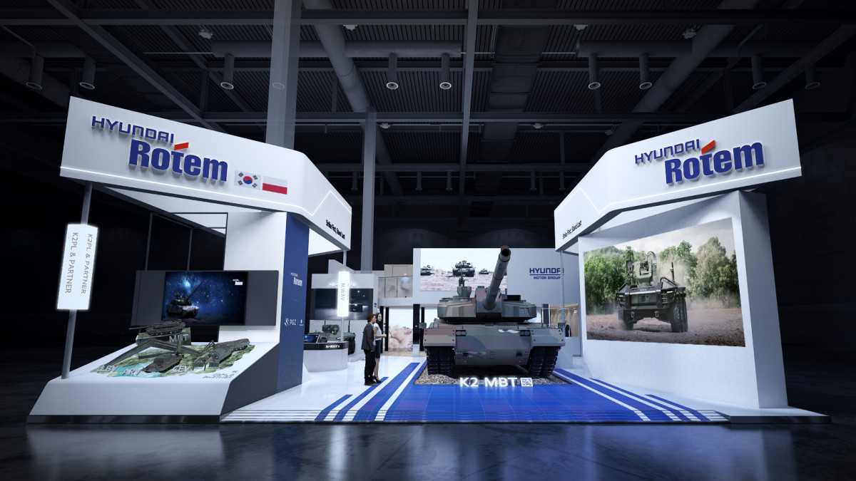 ▲2~5일(현지시간) 폴란드 키엘체(Kielce)에서 열리는 ‘제33회 폴란드 국제방산전시회(MSPO)’의 현대로템 전시관 전경. (사진= 현대로템)