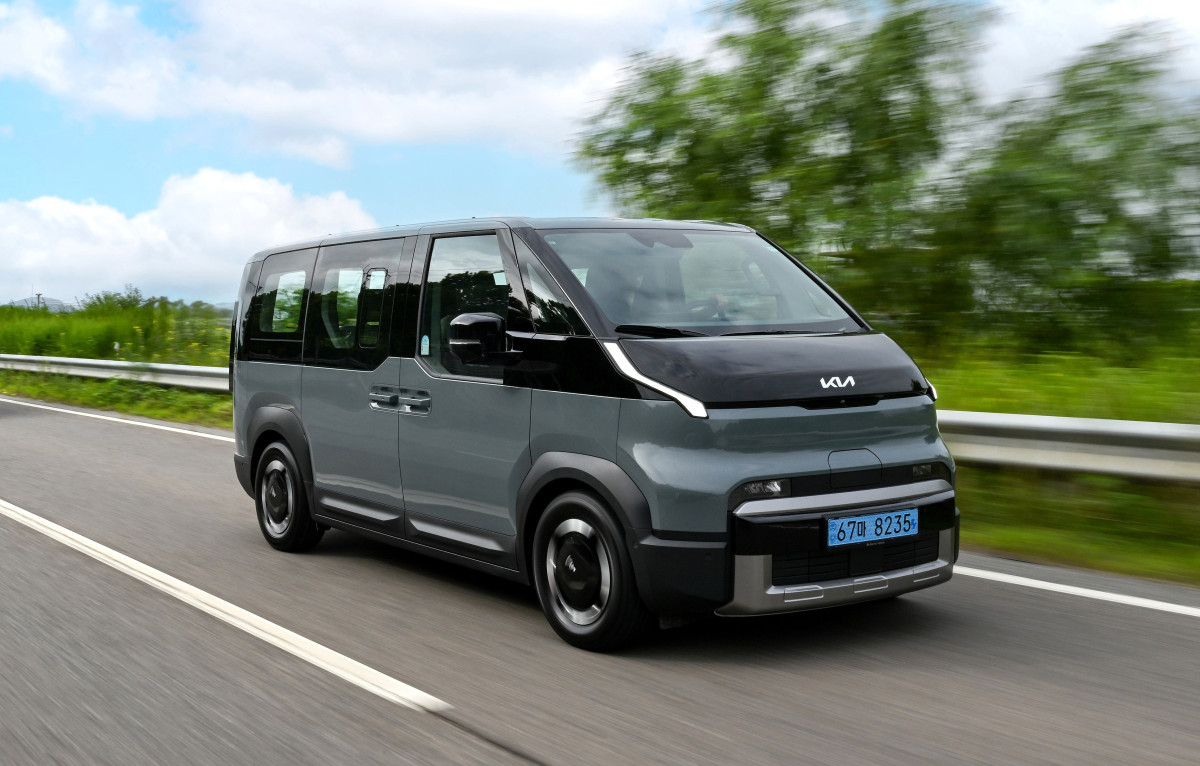 ▲PV5는 패신저와 카고, 두 가지 라인업으로 선보였다. 이중 PV5 패신저는 탑승자의 편리한 이동 경험 초점을 맞춘 모델이다. (사진=기아)