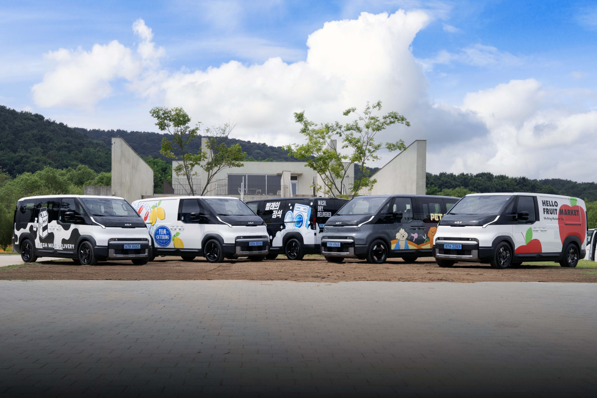 ▲PBV 시대를 선도하는 ‘더 기아 PV5’가 등장했다. PBV란 기존 상용차와 구분되는 새로운 개념의 차종으로 기아는 이를 ‘자동차, 그 이상의 플랫폼’으로 정의하고 있다. 이는 자동차 제조사 관점에서 자동차를 만들던 기존 관행에서 벗어나, 고객 중심의 모빌리티를 추구하는 기아 PBV의 개발 철학을 의미한다.  (사진=기아)