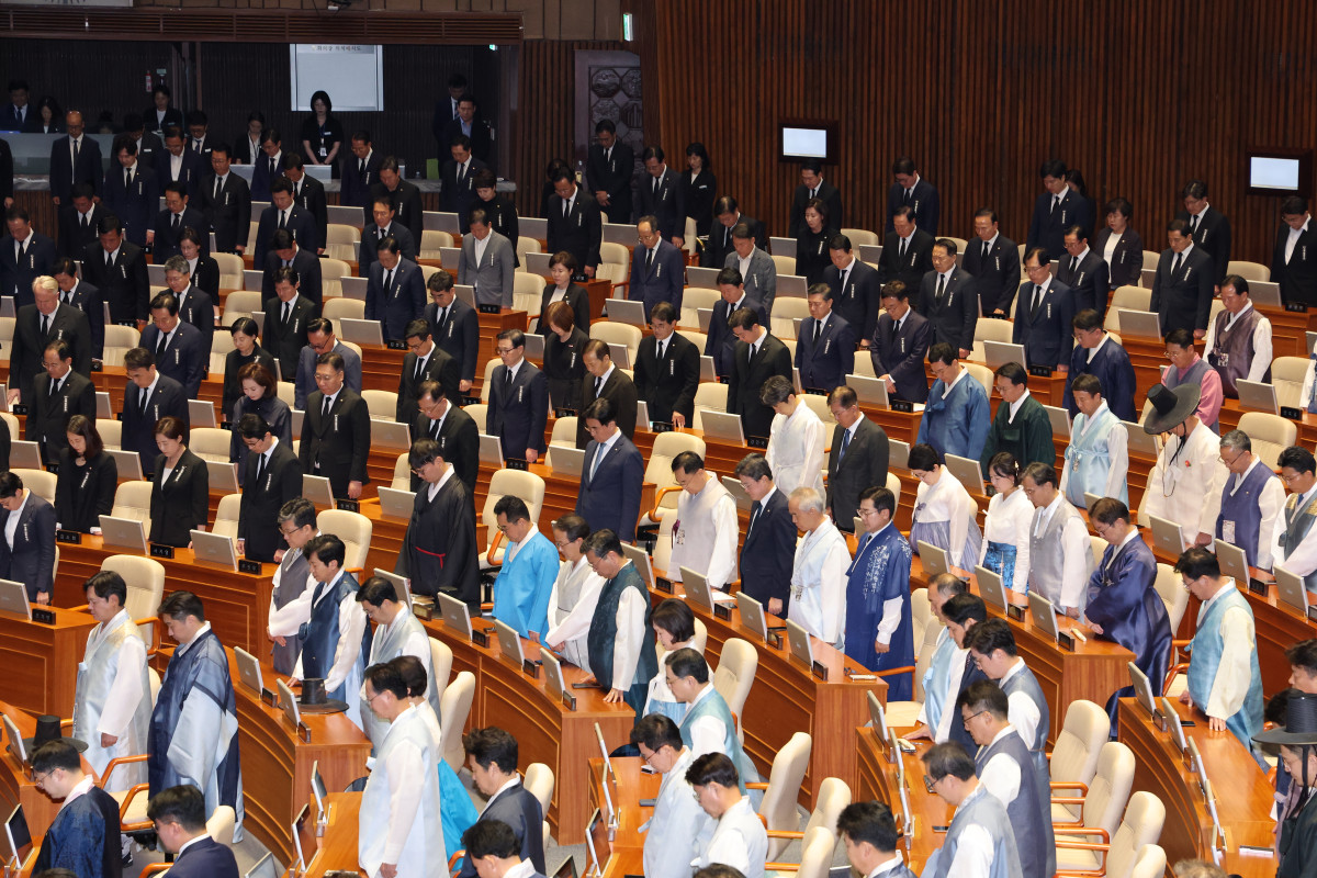 ▲1일 오후 서울 여의도 국회 본회의장에서 9월 정기국회 개회식이 열리고 있다. 이날 국민의힘은 여당에 항의하는 의미로 검은색 상복을 입고 참석했다. 2025.09.01. (뉴시스)