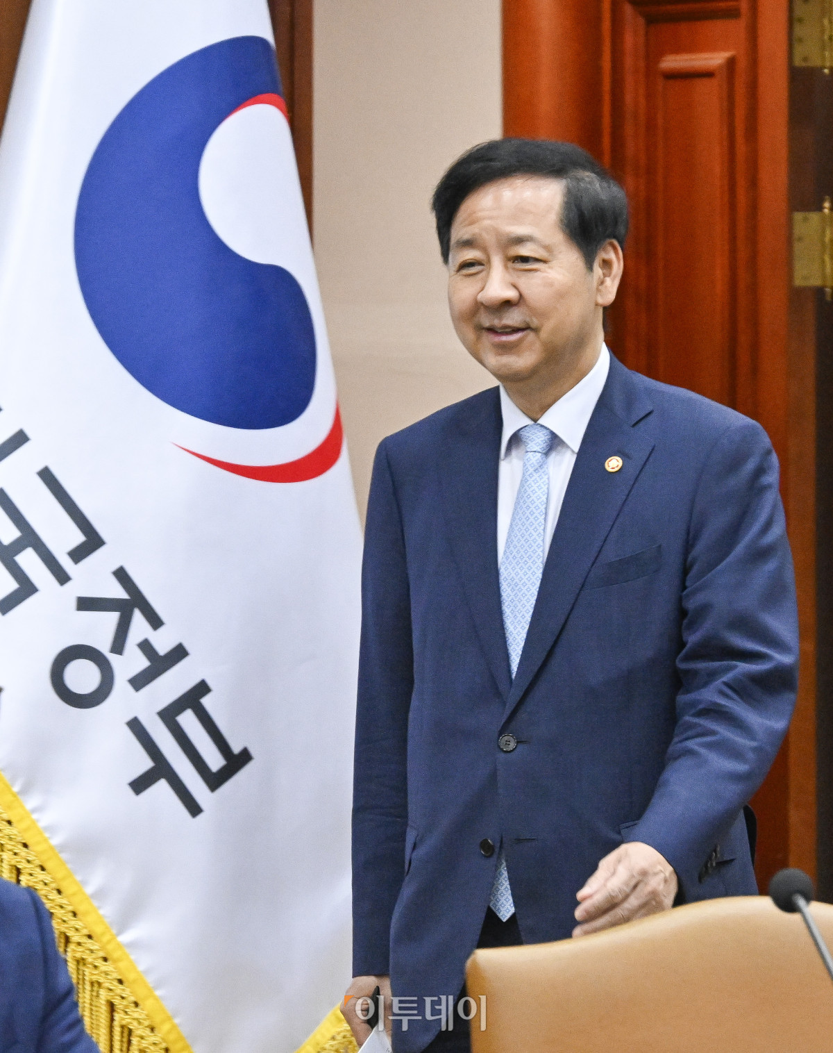 ▲구윤철 경제부총리 겸 기획재정부 장관이 2일 서울 종로구 정부서울청사에서 열린 대외경제장관회의에 참석하고 있다. 조현호 기자 hyunho@