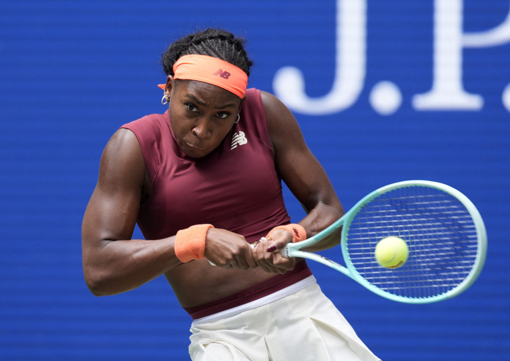 ▲일본의 오사카 나오미와의 16강 경기에서 플레이하는 미국의 코코 고프 (로이터/연합뉴스)