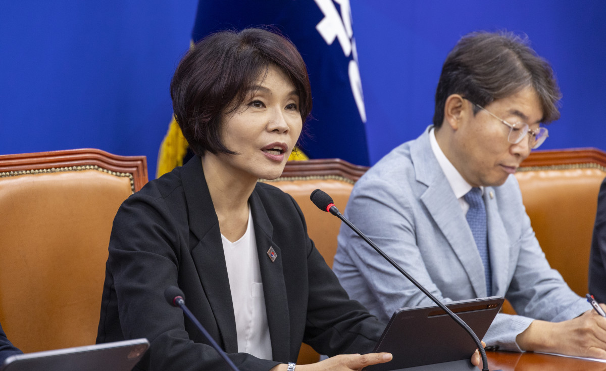 ▲한정애 더불어민주당 정책위의장이 2일 국회에서 열린 원내대책회의에서 정기국회 운영 방향에 대해 말하고 있다. (연합뉴스)