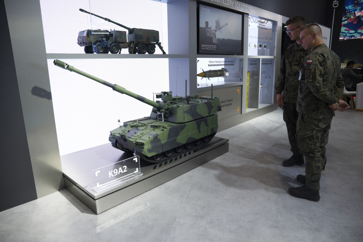 ▲한화에어로스페이스가 MSPO 2025에서 선보인 K9 자주포의 성능개량 버전 ‘K9A2’. (한화에어로스페이스)