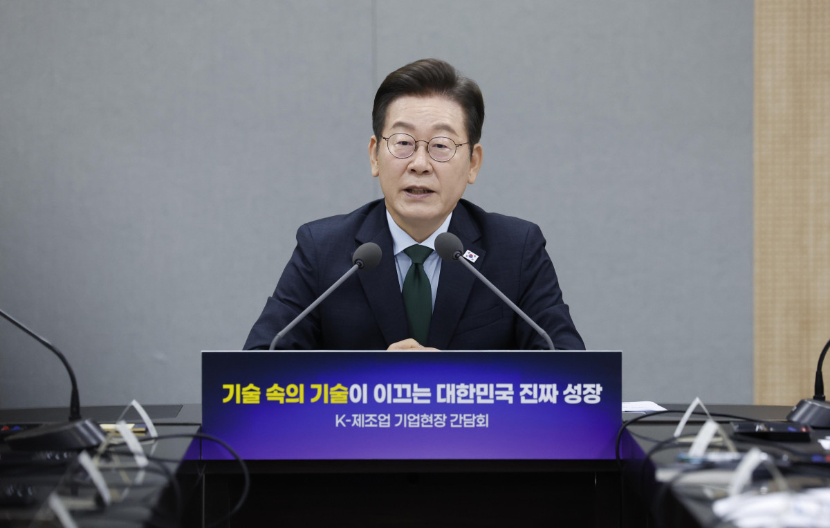 ▲이재명 대통령이 3일 경기 안산시 새솔다이아몬드공업에서 열린 K-제조업 기업현장 간담회에서 발언하고 있다. 2025.09.03.  (뉴시스)