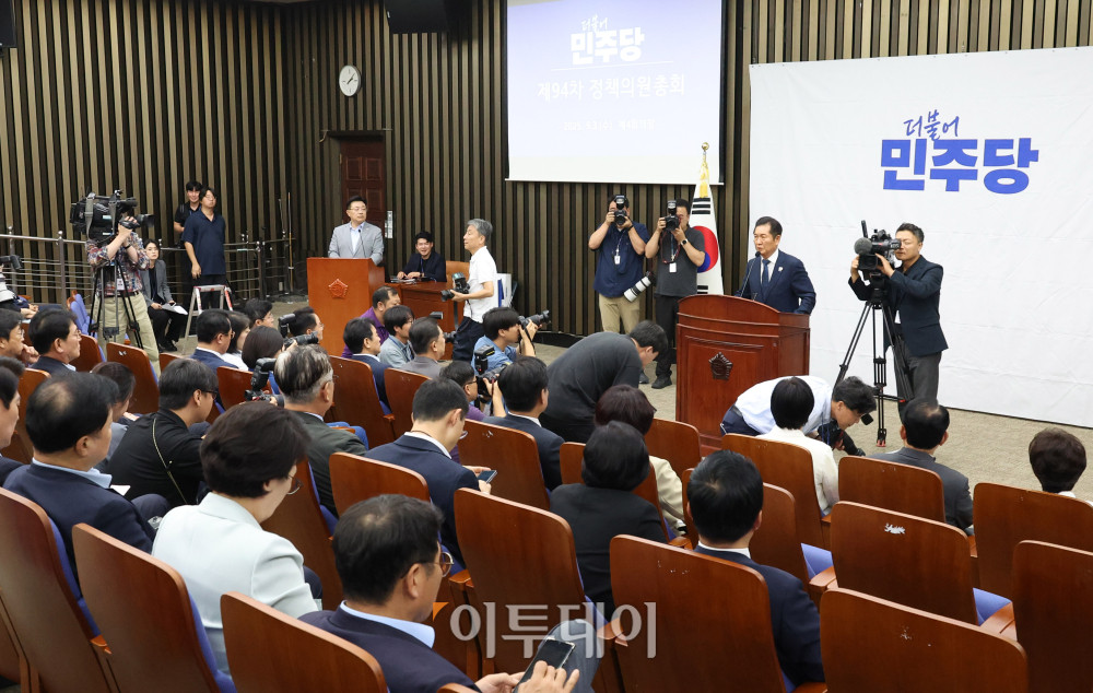 ▲정청래 더불어민주당 대표가 3일 서울 여의도 국회에서 열린 정책의원총회에서 발언하고 있다. 고이란 기자 photoeran@