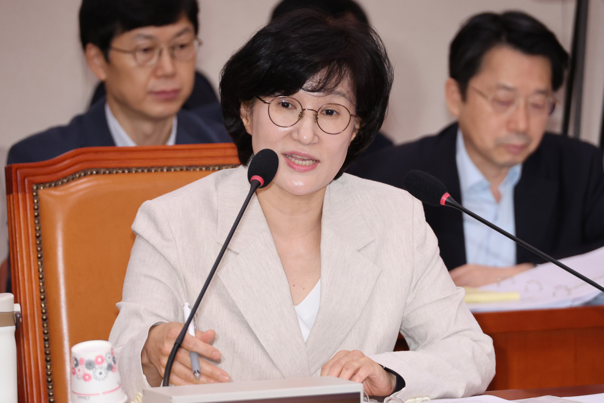 ▲원민경 여성가족부 장관 후보자가 3일 국회 여성가족위원회에서 열린 인사청문회에서 위원 질의에 답하고 있다. (연합뉴스)