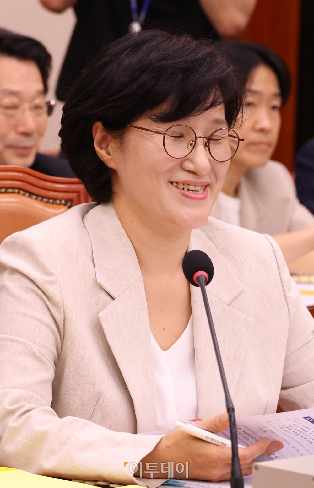 ▲원민경 여성가족부 장관 후보자가 3일 서울 여의도 국회 여성가족위원회 전체회의에서 열린 인사청문회에 참석하고 있다. 고이란 기자 photoeran@