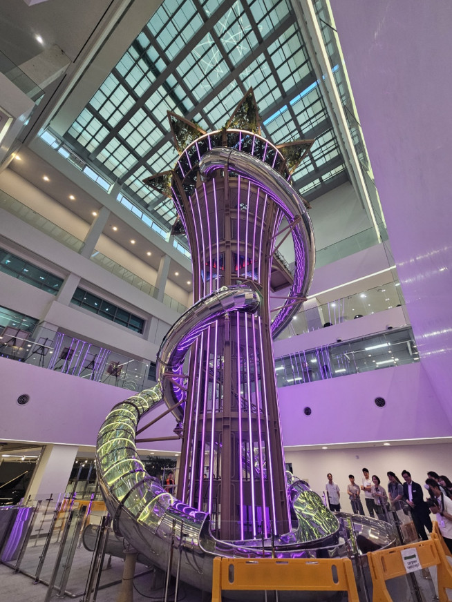 ▲서울 동작구 신청사에 설치된 '(가칭)D-라이드' 모습. (사진=정용욱 기자 dragon@)