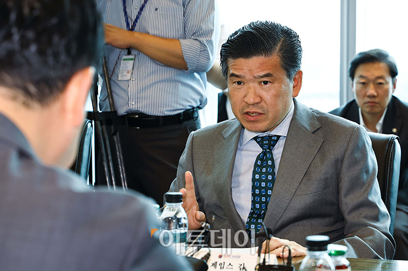 ▲제임스 김 암참 회장 겸 대표이사가 4일 서울 여의도 IFC 주한미국상공회의소에서 열린 국민의힘 - 주한미국상공회의소(AMCHAM)간담회에서 모두발언 하고 있다. 국회사진기자단