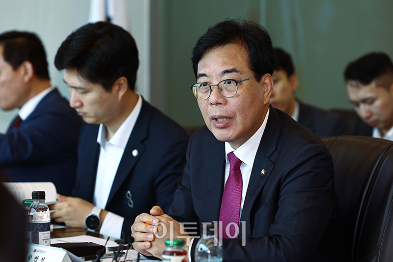 ▲송언석 국민의힘 원내대표가 4일 서울 여의도 IFC 주한미국상공회의소에서 열린 국민의힘 - 주한미국상공회의소(AMCHAM)간담회에서 모두발언 하고 있다. 국회사진기자단