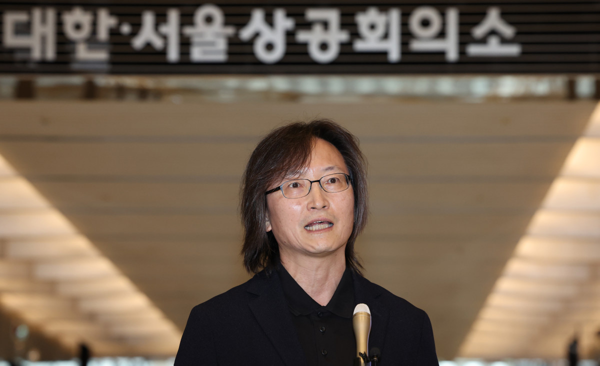 ▲주병기 공정거래위원장 후보자가 14일 인사 청문 준비 사무실이 있는 서울 중구 대한상공회의소로 출근하며 지명 소감을 밝히고 있다. (연합뉴스)