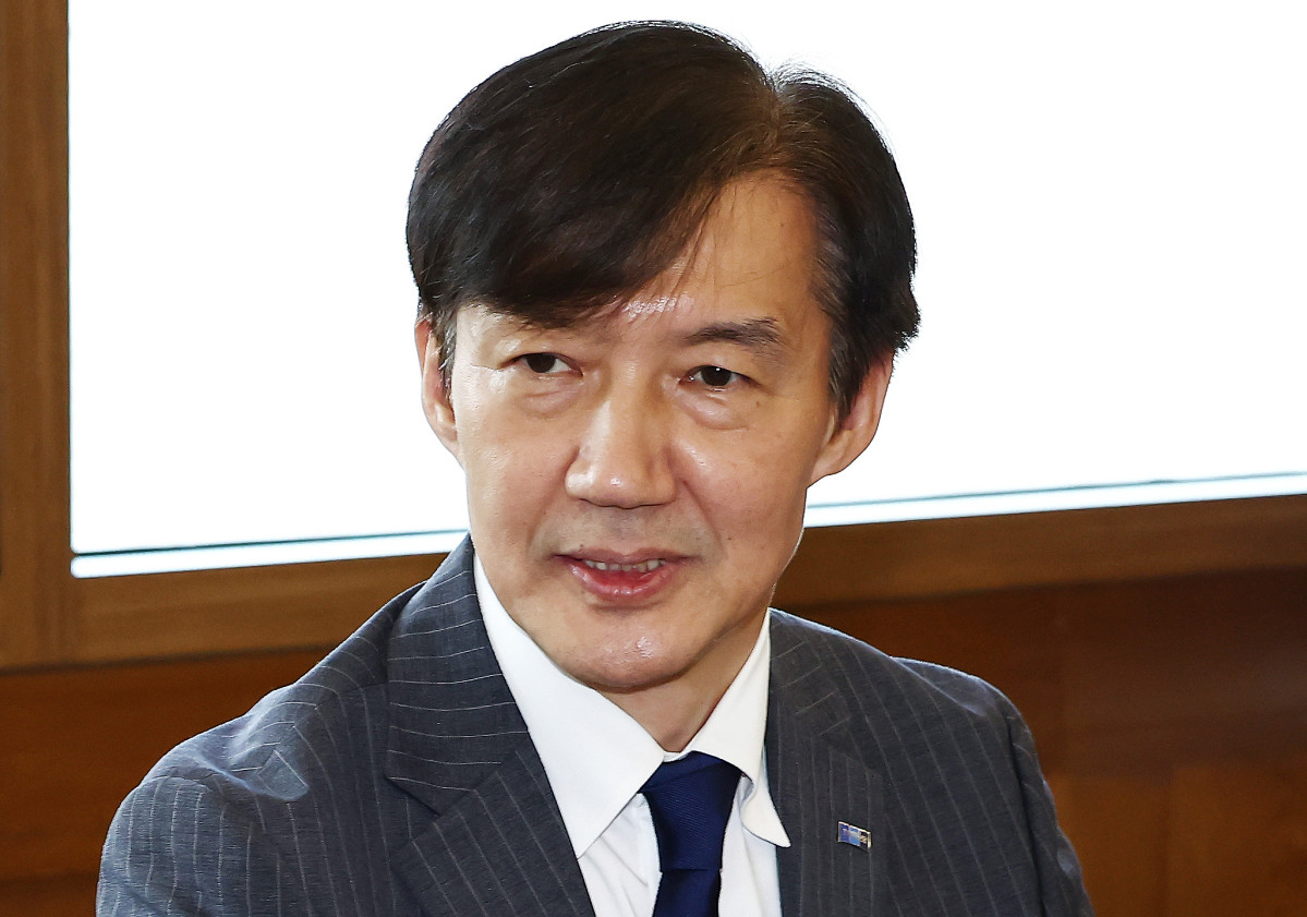 ▲조국 조국혁신당 혁신정책연구원장이 4일 서울 종로구 조계사를 방문, 총무원장 진우스님을 예방하고 있다. (연합뉴스)