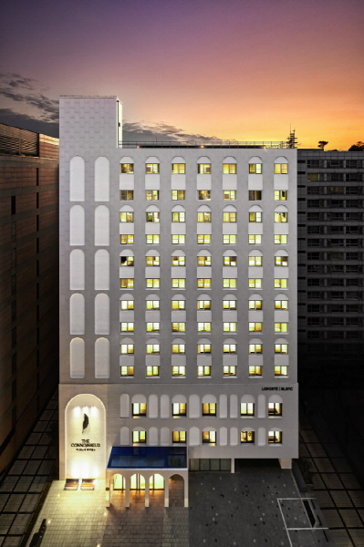 ▲더코노셔 레지던스 호텔 외관 (트리니티디앤씨 제공)