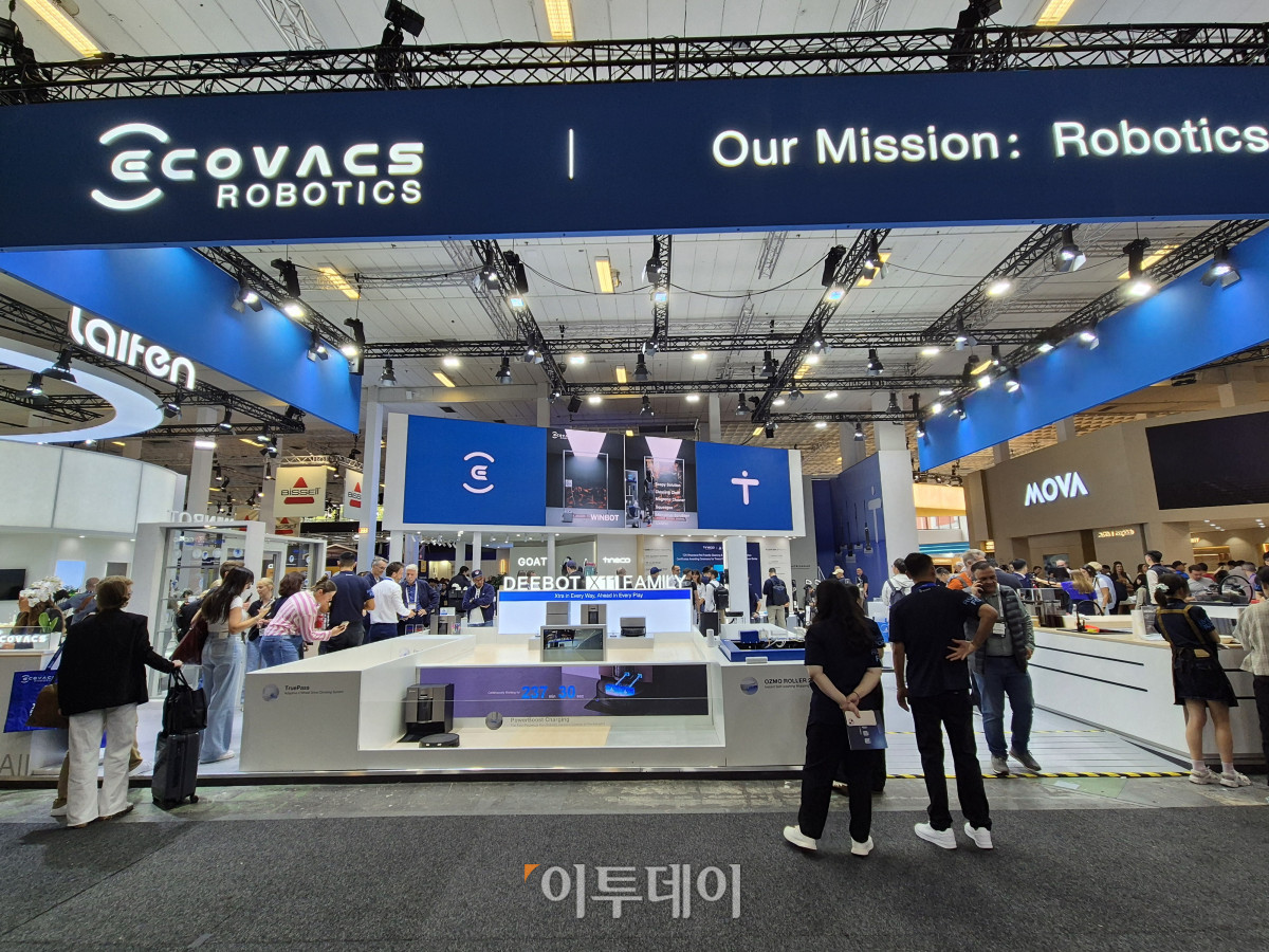 ▲에코백스 'IFA 2025' 부스 전경 (박민웅 기자 pmw7001@)