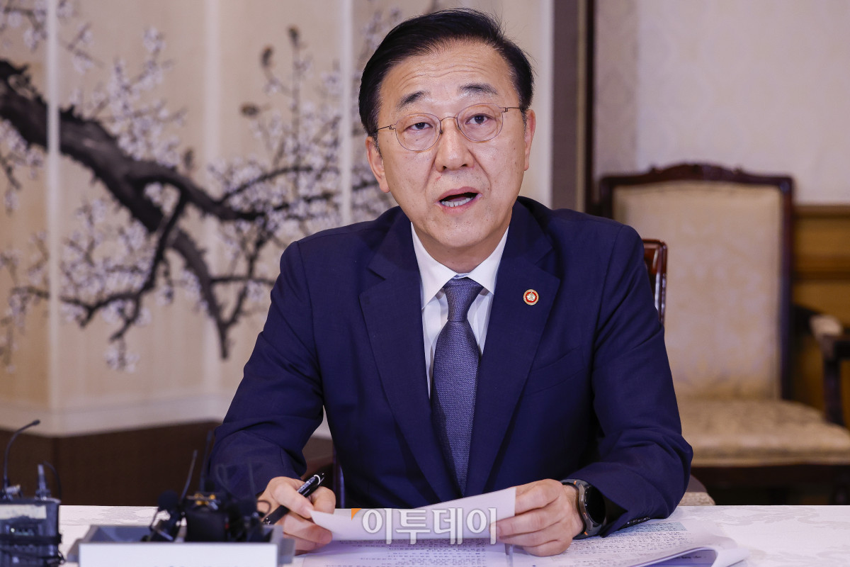 ▲김윤덕 국토교통부 장관이 7일 서울 종로구 정부서울청사에서 열린 부동산관계장관회의에서 모두발언을 하고 있다. 조현호 기자 hyunho@