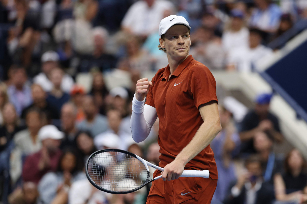 ▲7일(현지시간) 이탈리아의 야닉 시너가 2025 US오픈 남자 단식 결승전 2세트를 따낸 뒤 환호하고 있다. (AFP/북미게티이미지/연합뉴스)