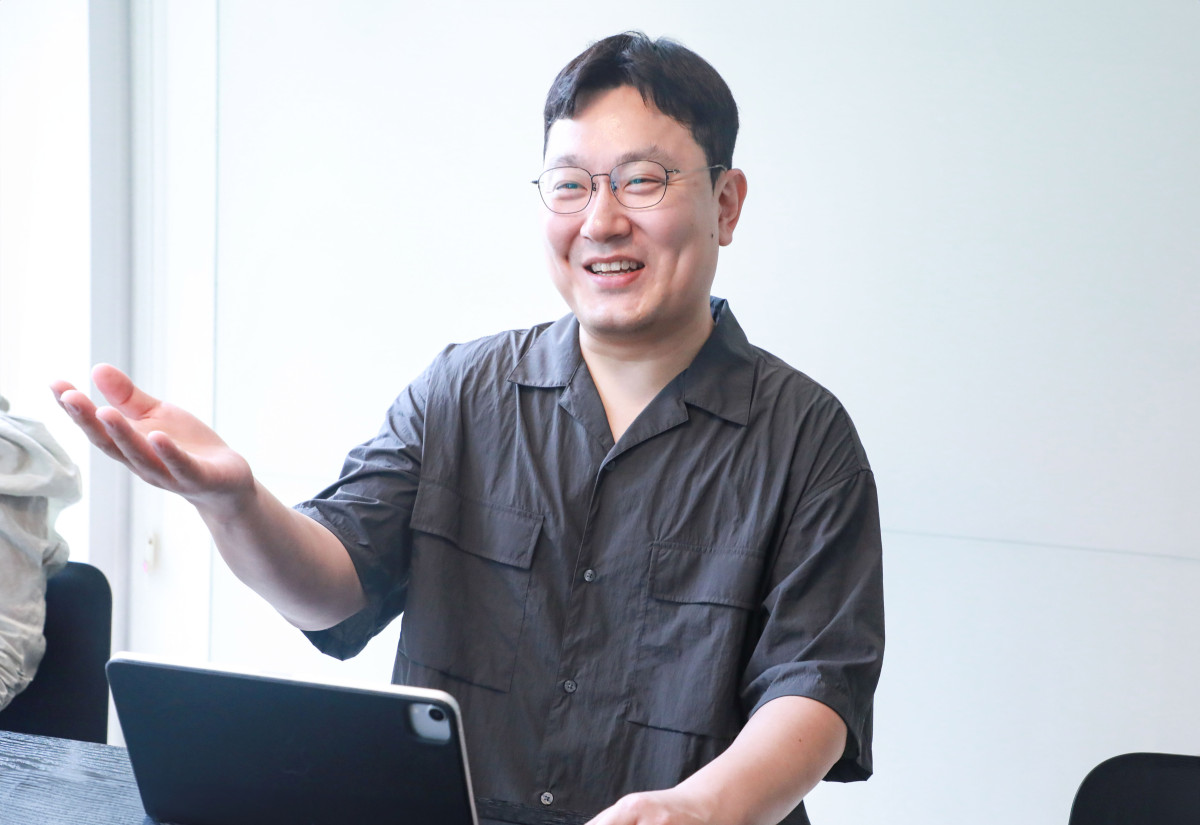 ▲박동용 현대백화점 더현대글로벌팀 팀장이 이투데이와 인터뷰를 하고 있다. (사진제공=현대백화점)