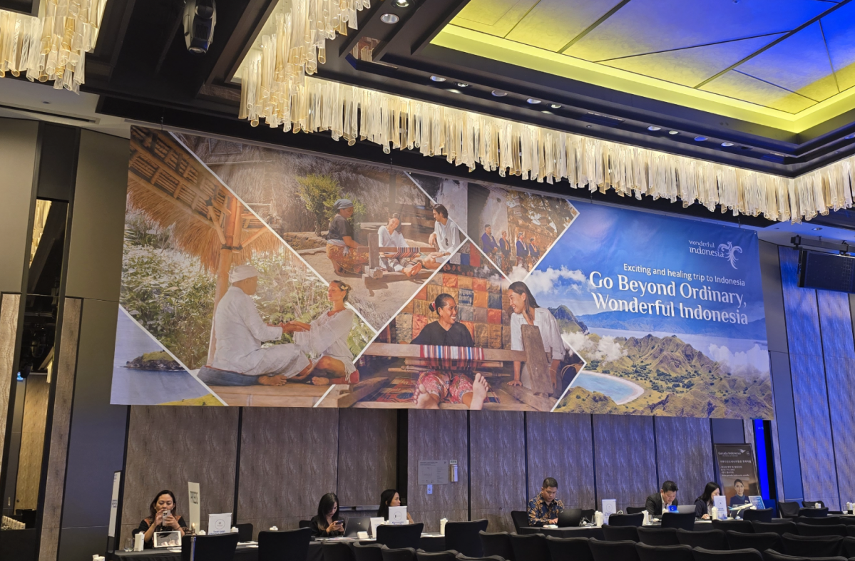 ▲8일 서울 종로구 포시즌스 호텔에서 열린 '원더풀 인도네시아 비즈니스 매칭' 행사에서 관계자들이 비즈니스 매칭 행사 상담을 진행하고 있다. (배근미 기자 athena3507@)