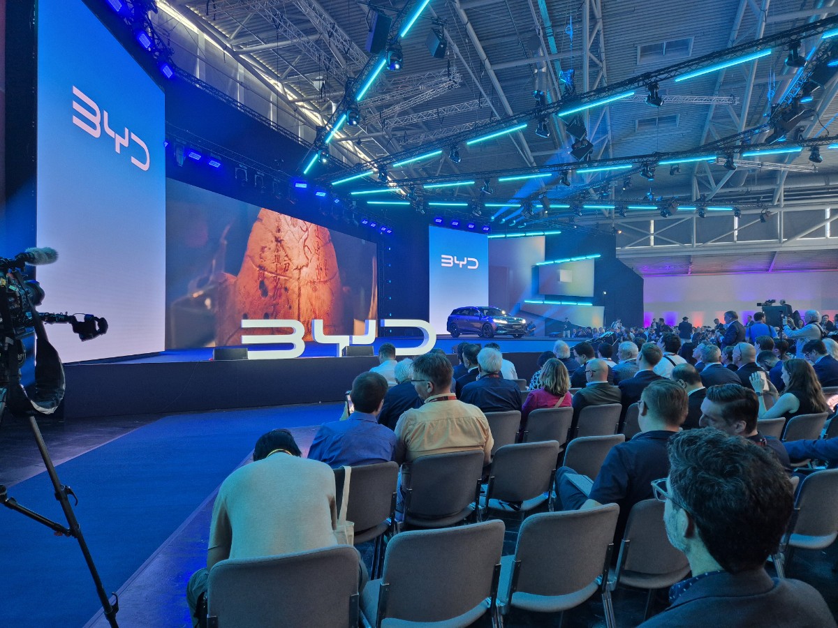 ▲8일(현지시간) 독일 뮌헨 메쎄 전시장에서 열린 'IAA 모빌리티 2025' 프레스데이에서 BYD가 발표를 하고 있다. 권태성 기자 tskwon@