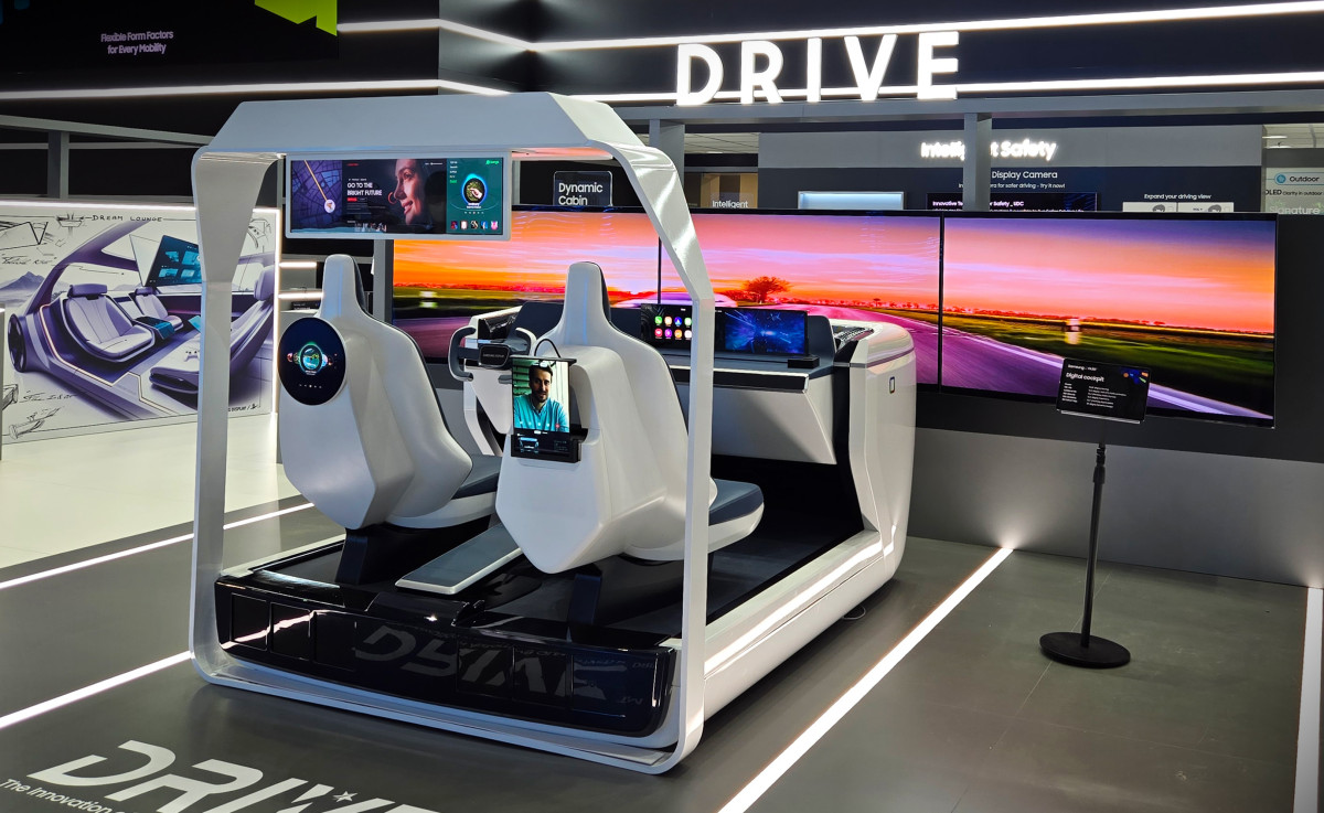 ▲삼성디스플레이는 이번 ‘IAA 모빌리티 2025’에서 차량용 OLED 브랜드 ‘DRIVETM’(드라이브)를 처음으로 공개한다. 차별화된 OLED 기술을 바탕으로 디스플레이 산업의 새로운 성장동력으로 꼽히는 오토 사업을 육성하고 고객 프로모션을 강화하겠다는 의지를 담은 브랜드다. (사진=삼성디스플레이)